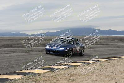 media/Jan-03-2026-SCCA SD (Sat) [[c9b9d14034]]/4-Novice Group/Session 1 Bowl/